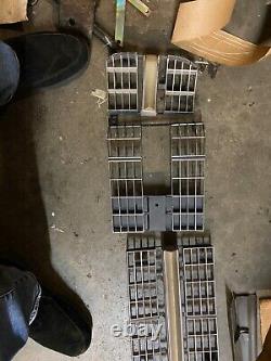 1 YEAR ONLY 1969 Galaxie 500 XL LTD Country Squire Partial Grill Assy-Nice Used