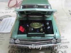 FRANKLIN MINT 1/24 1961 Ford Country Squire Passenger Station Wagon