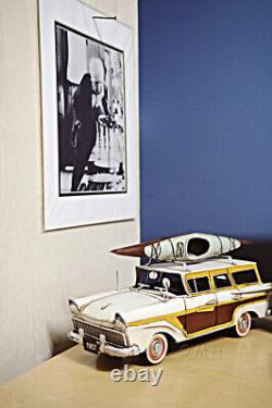 Fords Woody-Look Country Squire With Kayak iron Model