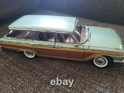 Franklin Mint 1/24 1961 Ford Country Squire 9 Passenger Station Wagon