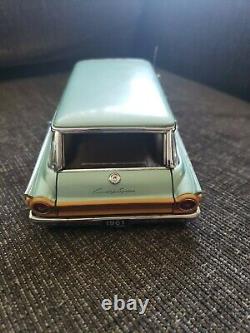 Franklin Mint 1/24 1961 Ford Country Squire 9 Passenger Station Wagon
