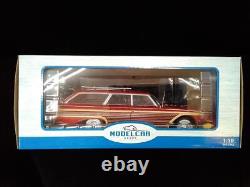 MODEL CAR GROUP Minicar 1/18 Ford Country Squire 1960 Red Wood Used