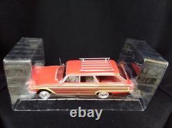 MODEL CAR GROUP Minicar 1/18 Ford Country Squire 1960 Red Wood Used